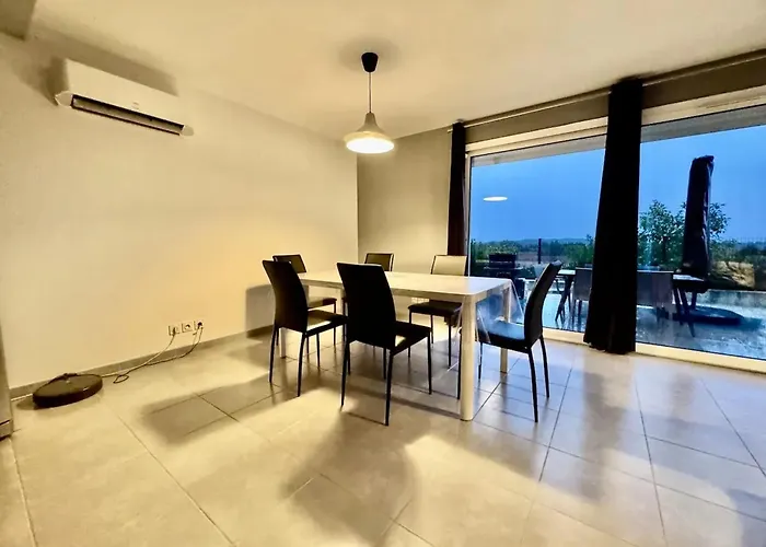 Maison Lumineuse A Avec Jardin Et Terrasse Nyaraló *